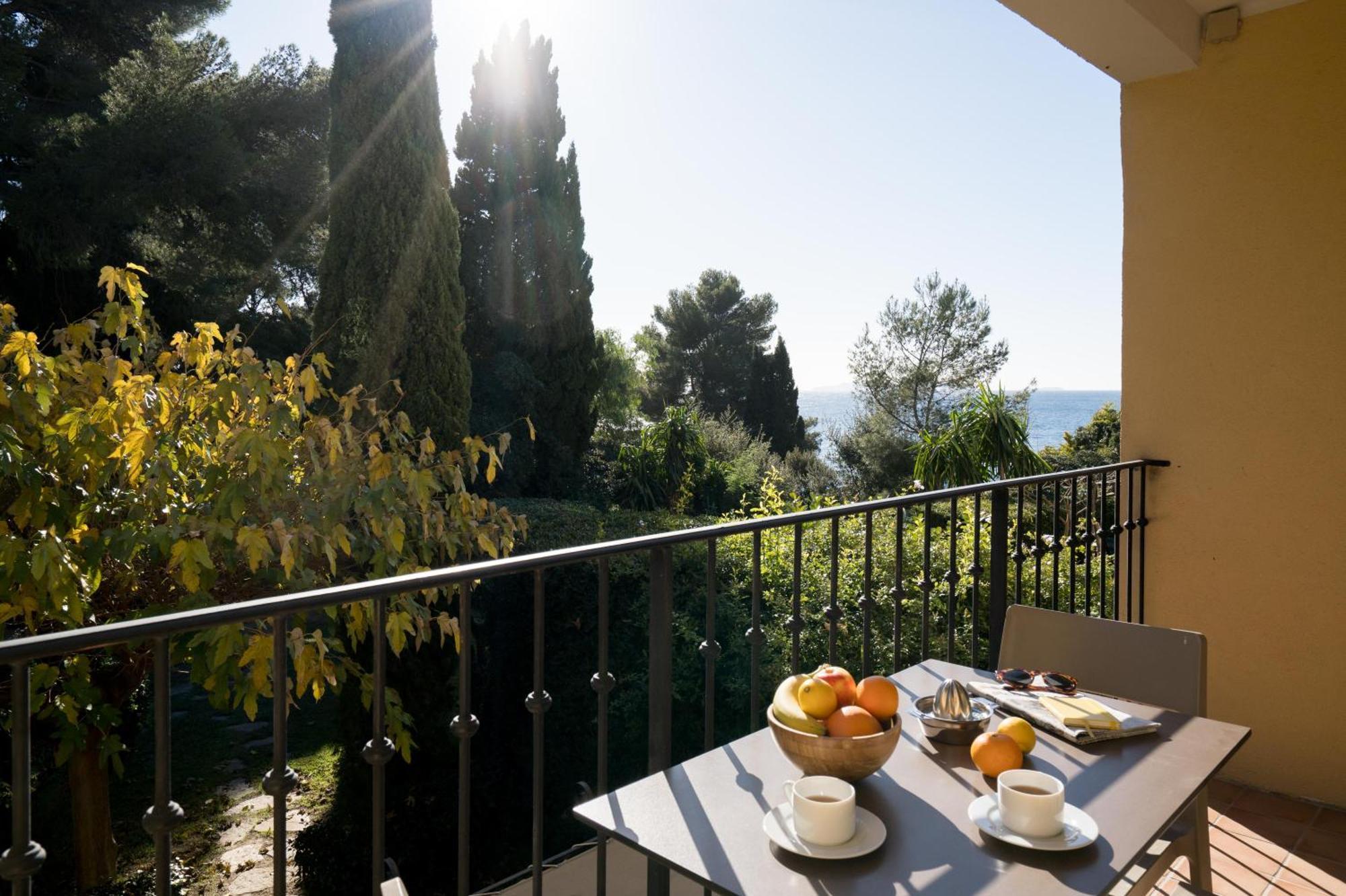 Le Rayol-Canadel-sur-Mer La Residence Du Bailli מראה חיצוני תמונה